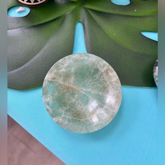 Green Fluorite bowl - Picture 4 of 6